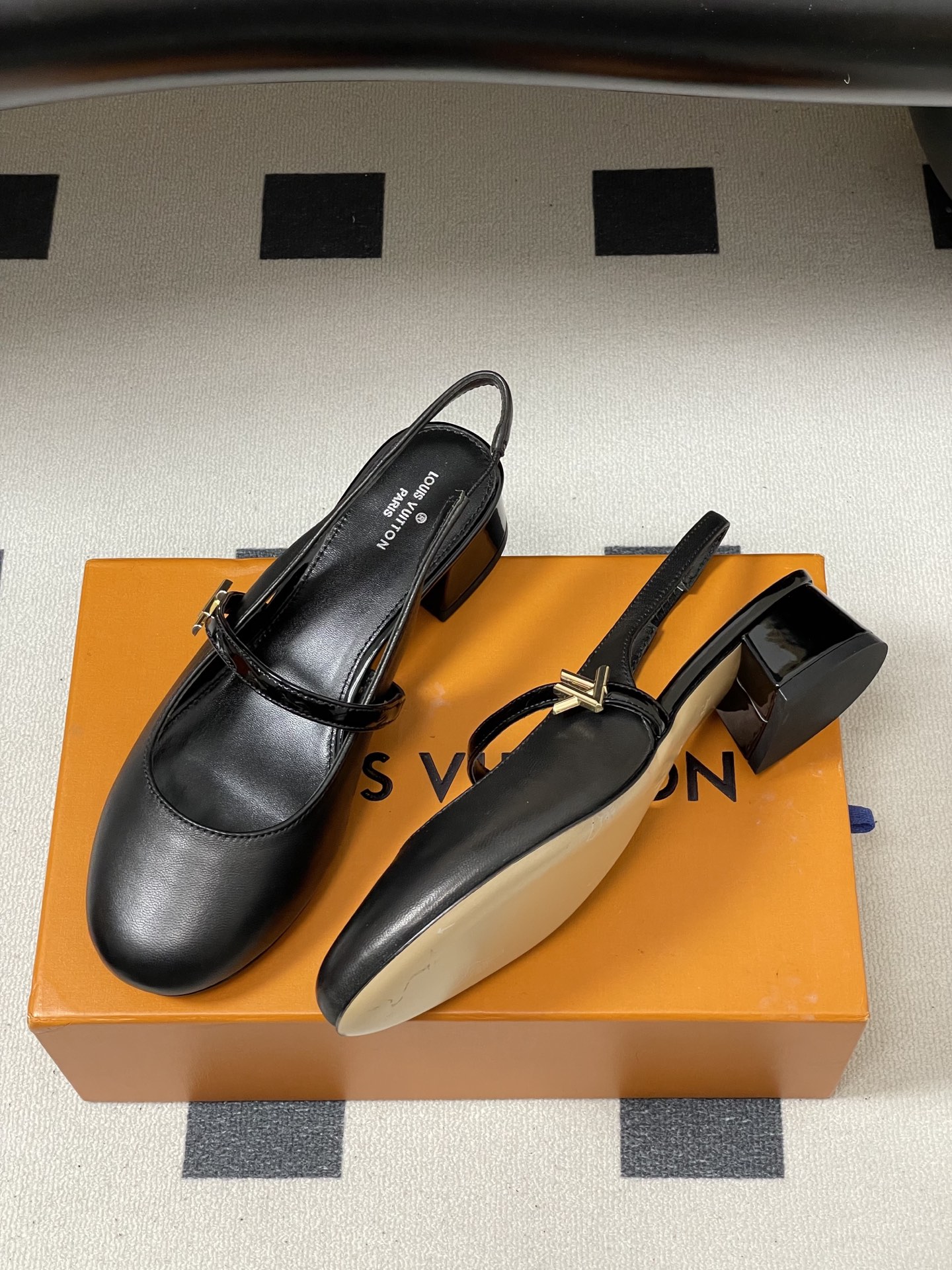 Women's high heels